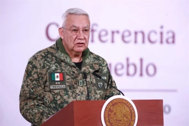 En conferencia matutina, Defensa destaca, con la voz entrecortada “fortaleza del Estado” tras operativo